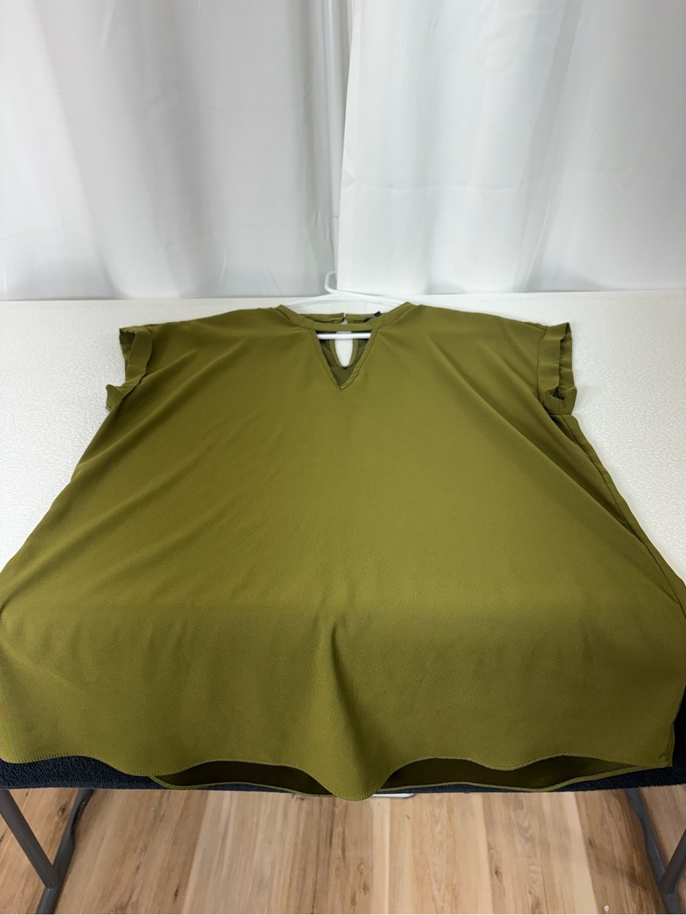 Express Olive Green Keyhole Tunic 4136 - Picture 3 of 9